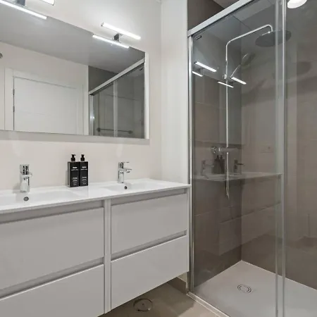 Apartmán Luxury 2br In Camarate Hills - Pool And Garden *