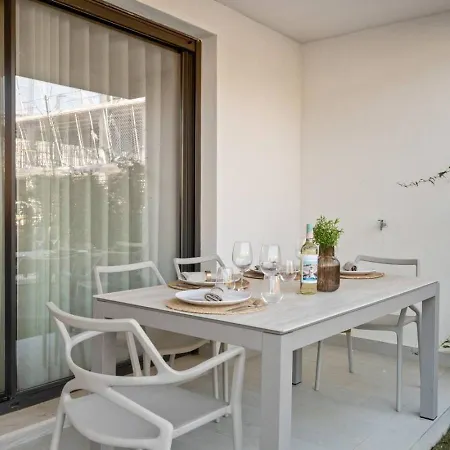 Apartmán Luxury 2br In Camarate Hills - Pool And Garden